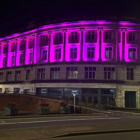 Belvilla Newport City Centre Hotel - Lifestyle エクステリア 写真