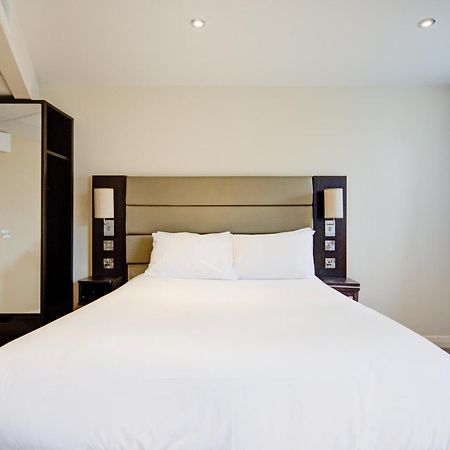 Belvilla Newport City Centre Hotel - Lifestyle エクステリア 写真
