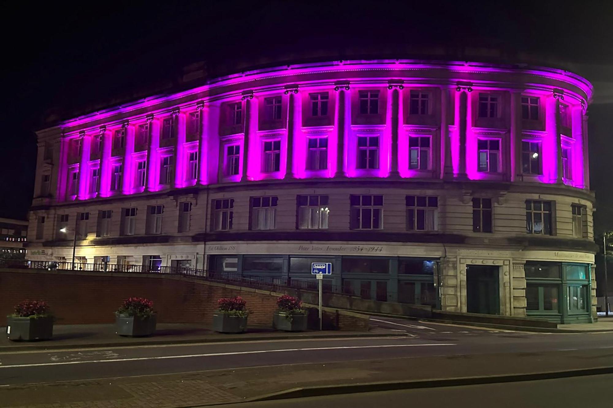 Belvilla Newport City Centre Hotel - Lifestyle エクステリア 写真