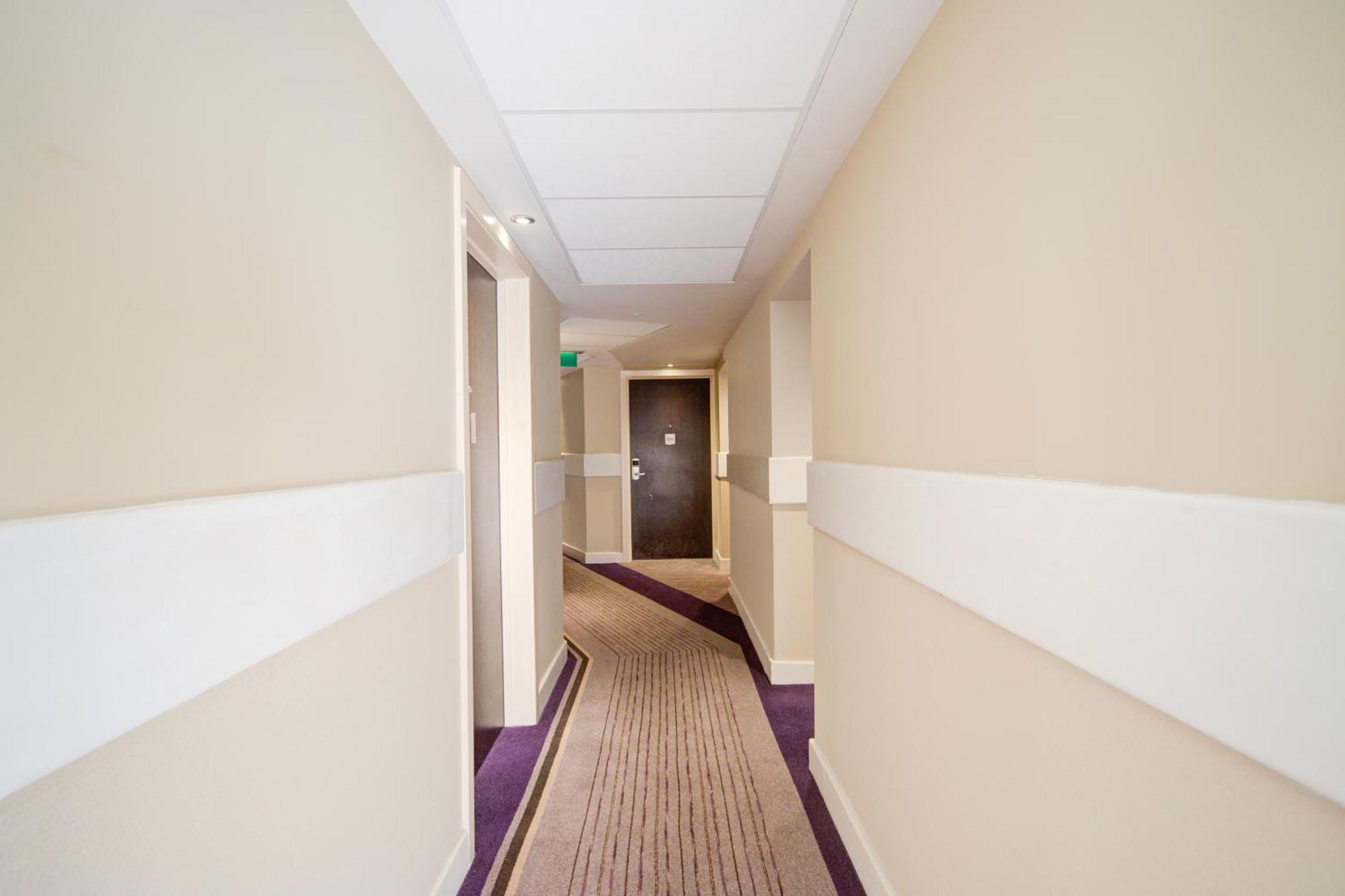 Belvilla Newport City Centre Hotel - Lifestyle エクステリア 写真