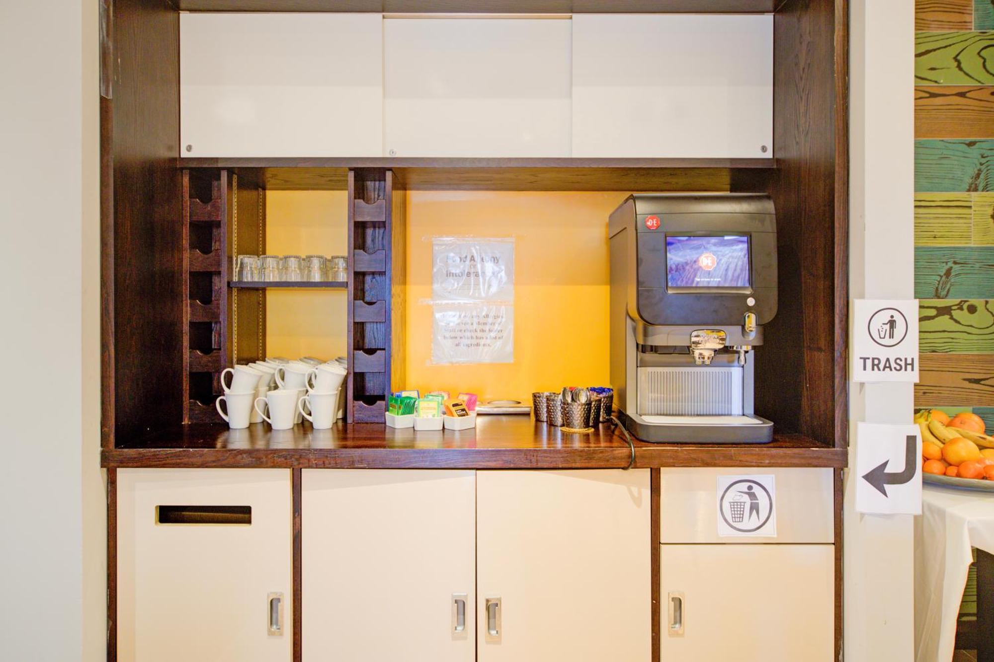 Belvilla Newport City Centre Hotel - Lifestyle エクステリア 写真