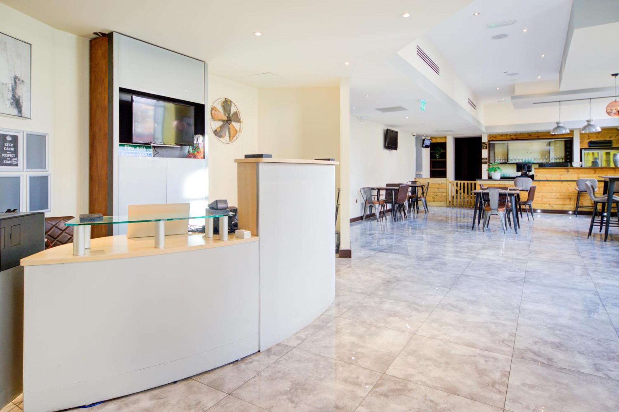 Belvilla Newport City Centre Hotel - Lifestyle エクステリア 写真