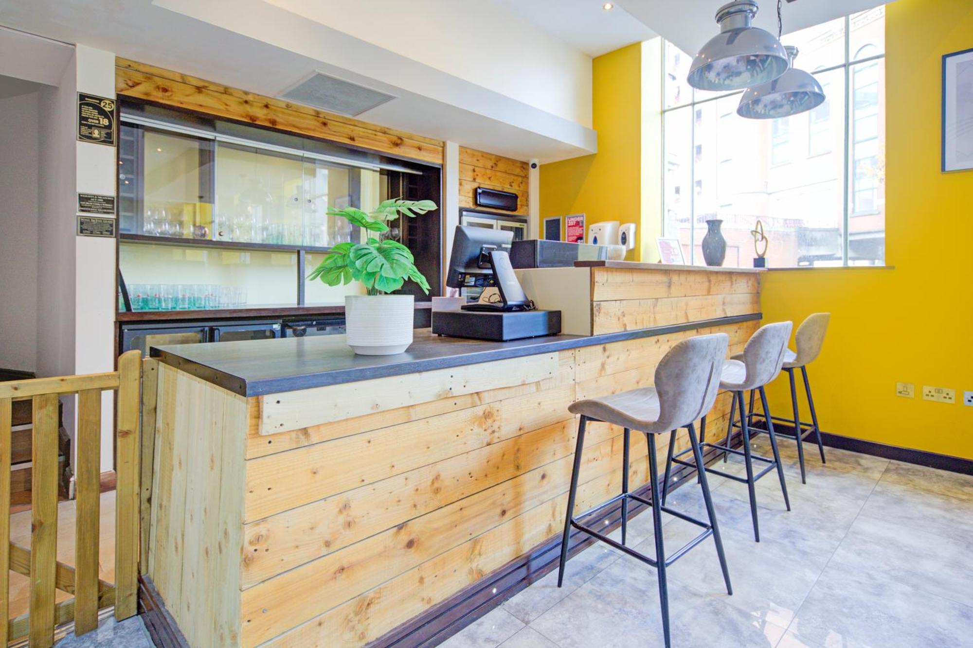 Belvilla Newport City Centre Hotel - Lifestyle エクステリア 写真