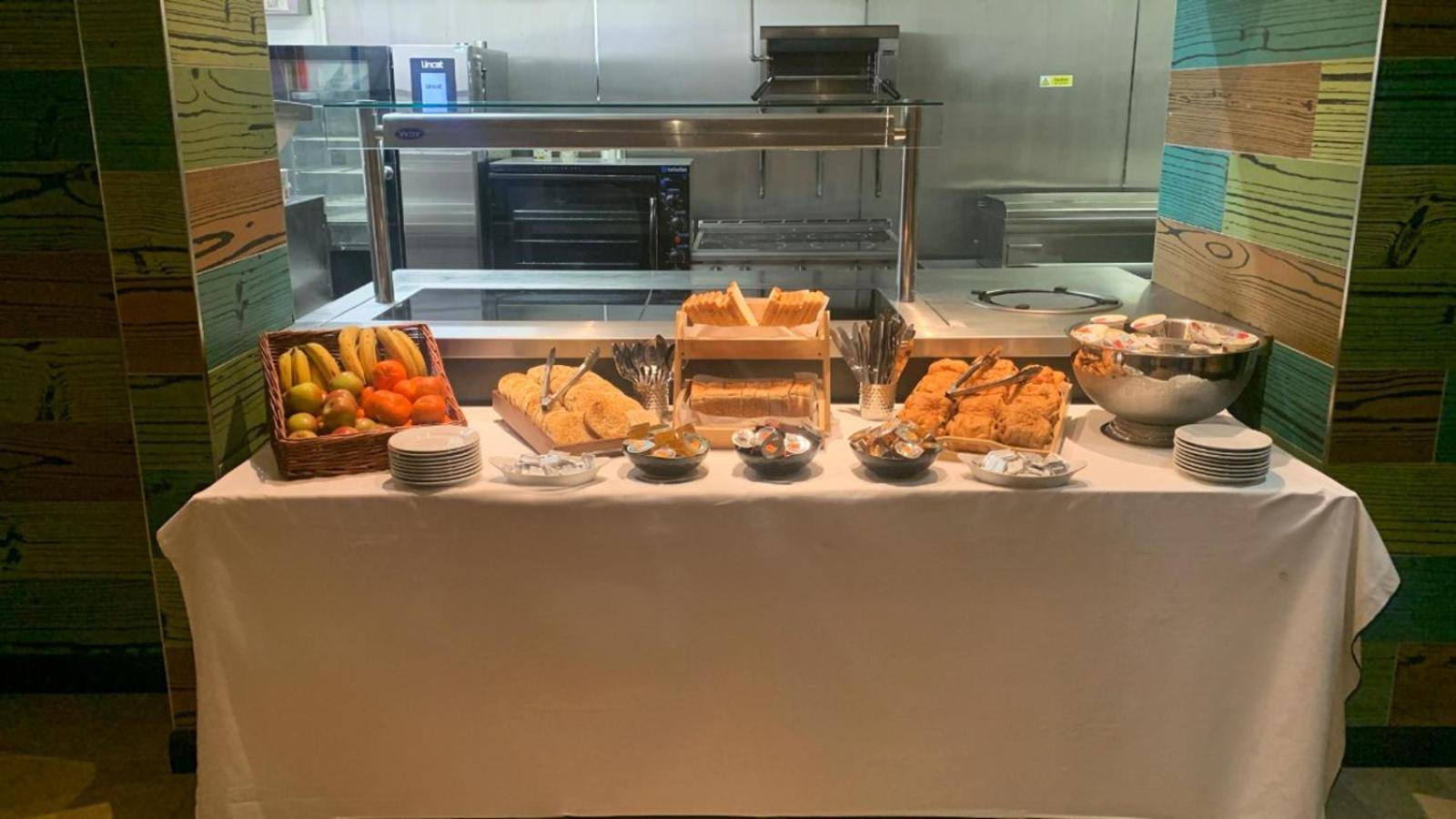 Belvilla Newport City Centre Hotel - Lifestyle エクステリア 写真